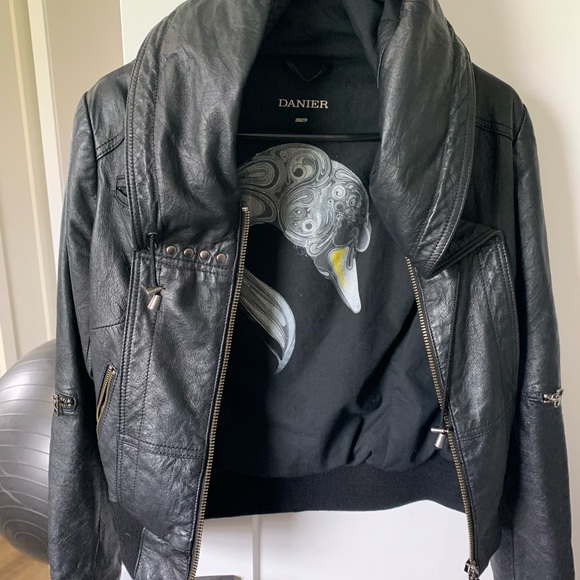 Danier leather hoodie jacket - Picture 2 of 4